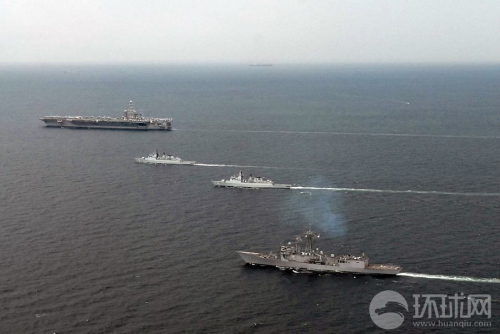 美國海軍華盛頓號航母在南中國海上游弋 美國海軍華盛頓號航母在南中國海上游弋