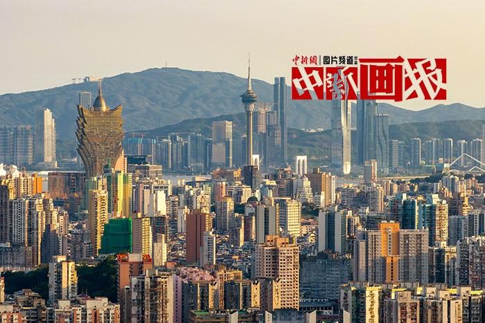 這璀璨的明珠，是我們的驕“澳”
