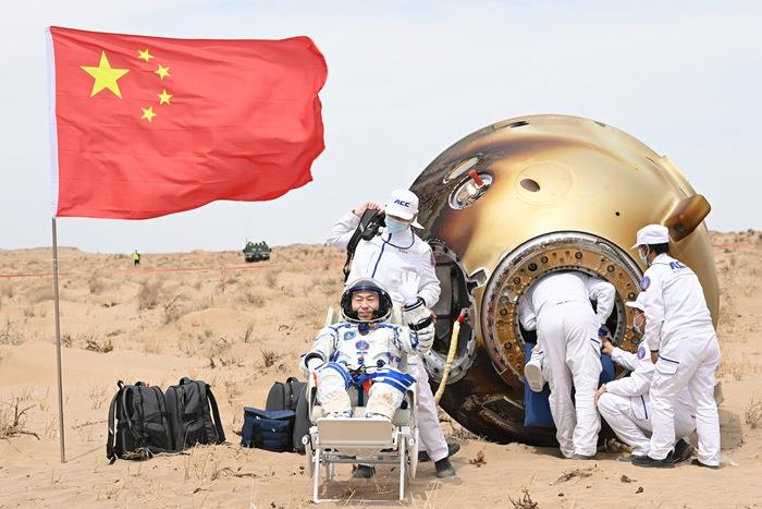 神舟十九號(hào)載人飛行任務(wù)取得圓滿成功